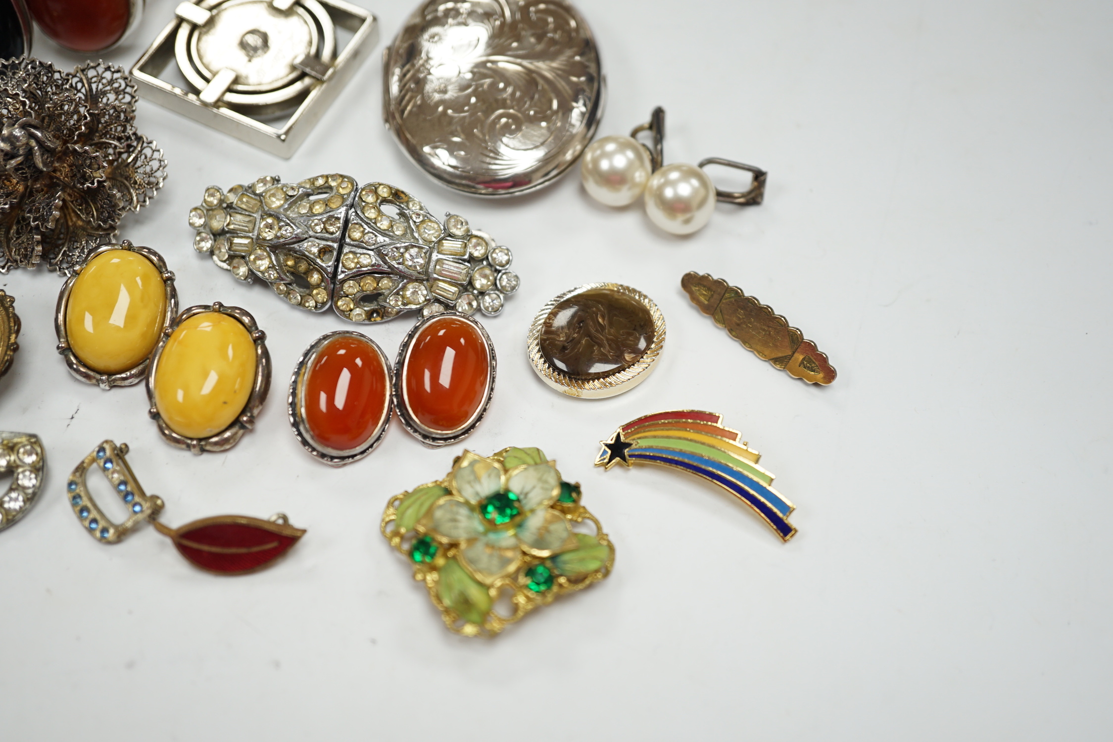 A silver and cabochon set dress ring, mixed costume jewellery and a lady's wrist watch.